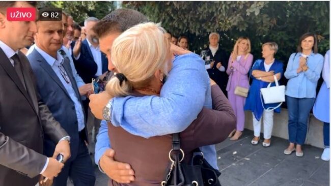 Haris Zahiragić – grljenje